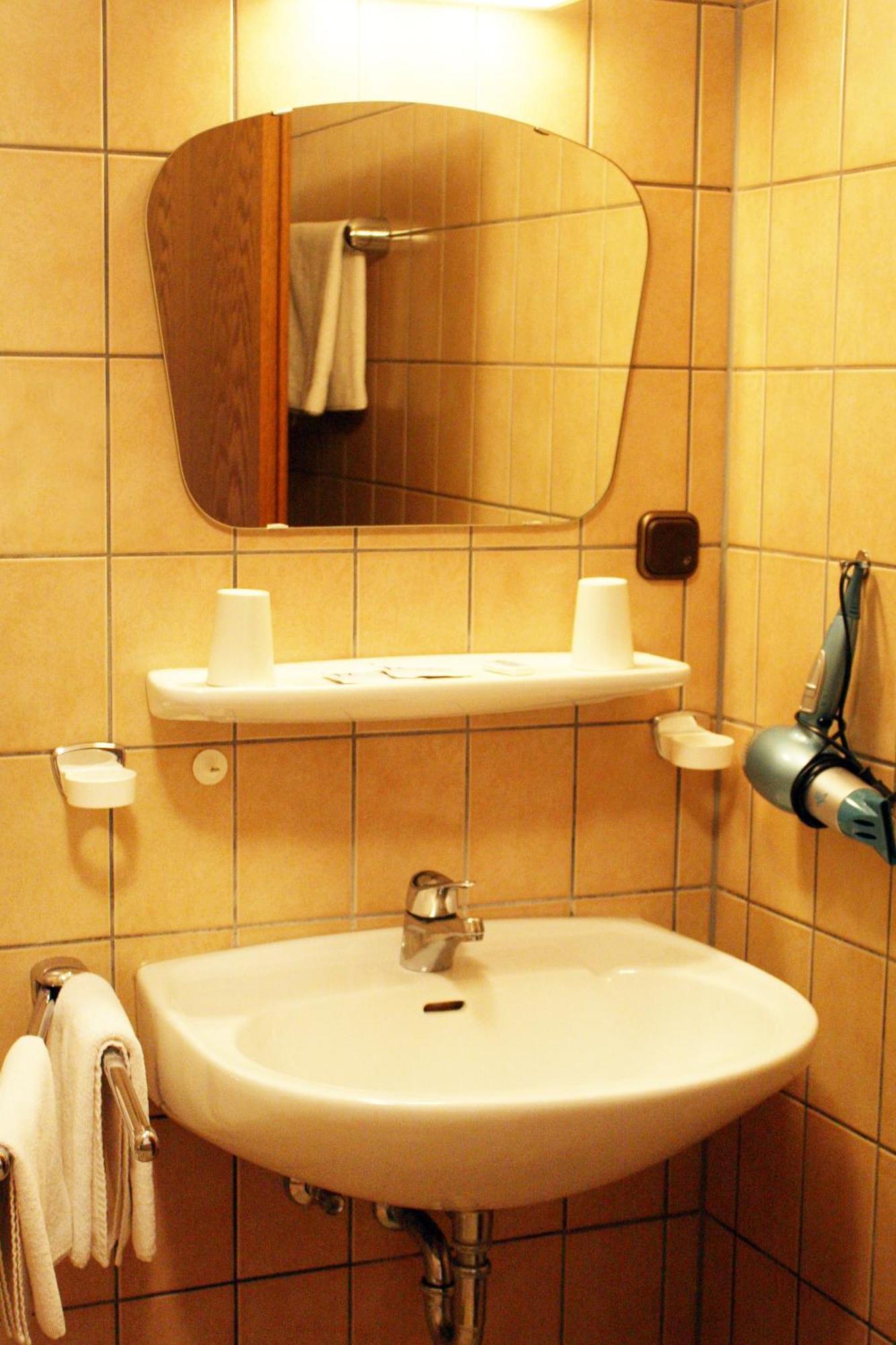 Hotel Drei Kronen Burgkunstadt Екстер'єр фото