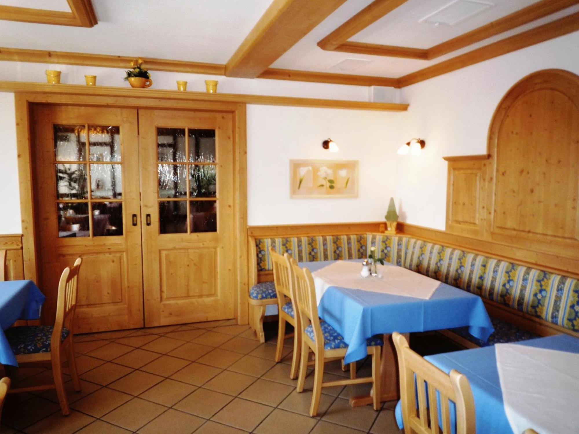 Hotel Drei Kronen Burgkunstadt Екстер'єр фото